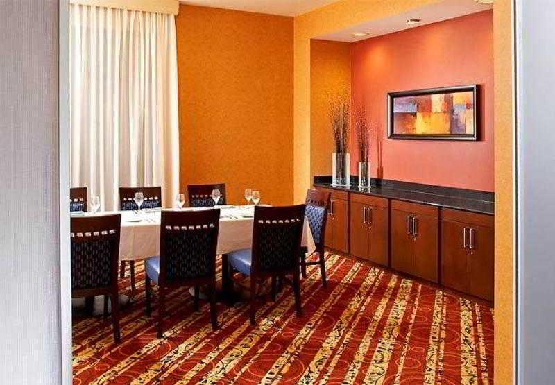 Courtyard Hamilton Otel Dış mekan fotoğraf